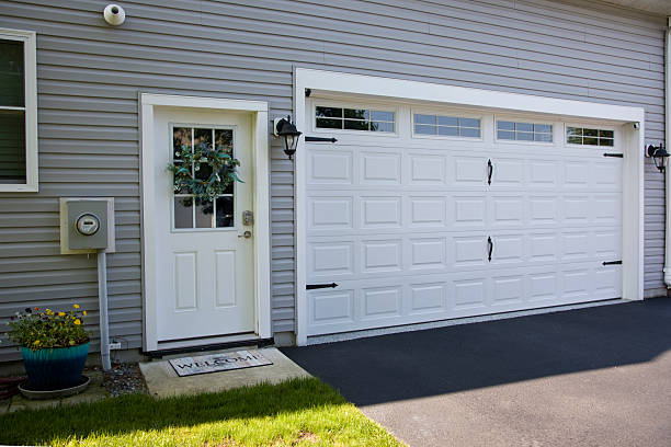 24/7 Emergency Garage Door Panel Replacement experts in Homewood, AL